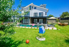 Villa-8102