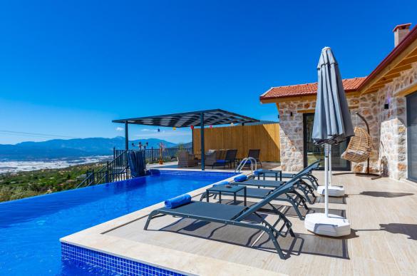 2-wings-villakalkan-44461621503100_455.jpg