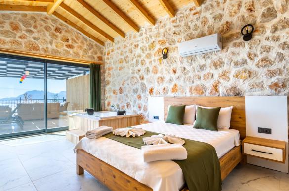 25-wings-villakalkan-48681621503145_360.jpg