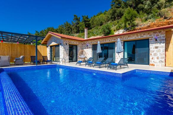 6-wings-villakalkan-14911621503066_352.jpg
