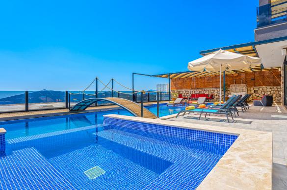 Ada-Villa-41_266.jpg