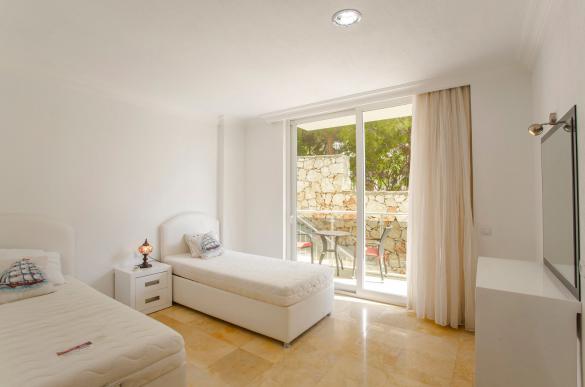 Alkan-Villa-84_93.jpg