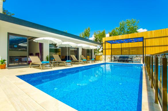 Ay-Villa-28_427.jpg