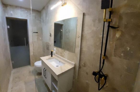 Bathroom-2_26.jpg