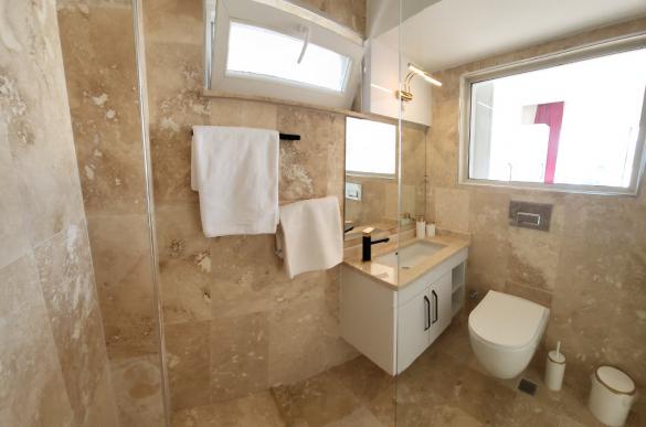 Bathroom-33_88.jpg