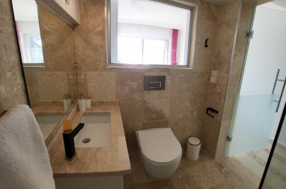Bethroom3_269.jpg