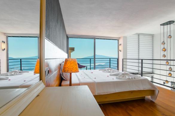 Gece-Villa-Daylight-25_668.jpg