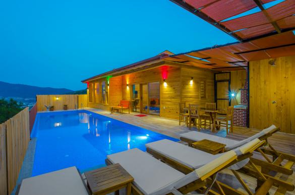Guney-Villa-Sunset-1_511.jpg