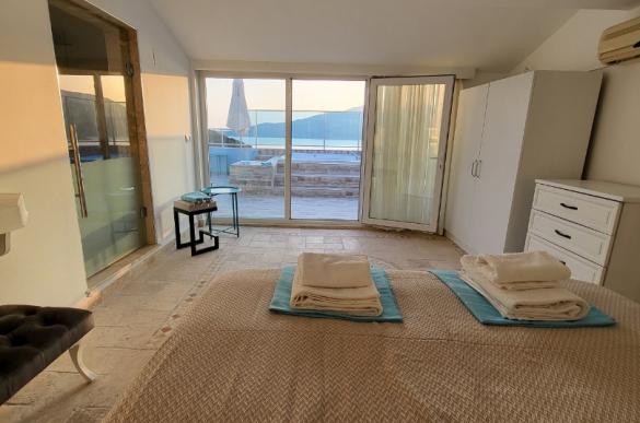 RoofTerrace-bedroom_413.jpg