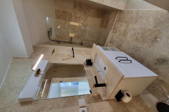 RterraceBathroom_300.jpg