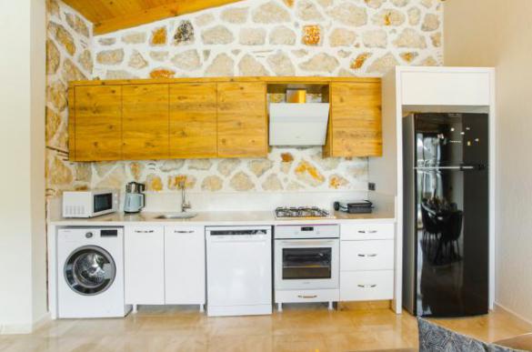 Stone-Villa-Daylight-27_761_392.jpg