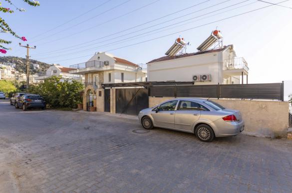 Street-view-Entry-01_594.jpg