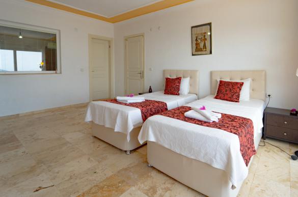 ViLLA-ALBATROS44_resize_358.jpg