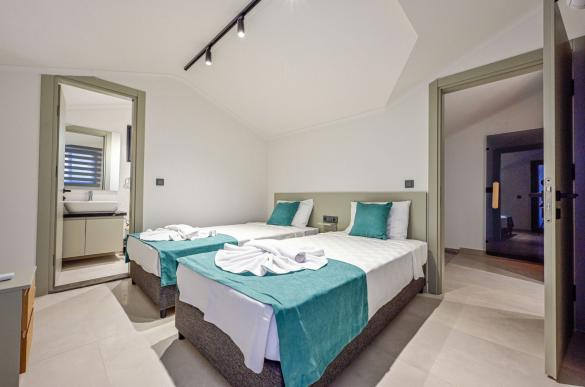 ViLLA-LUNA-ViSTA-1-53_423_453.jpg