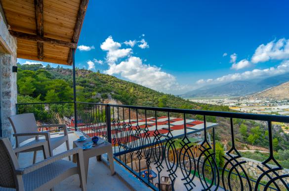 ViLLA-RUSOgLU-2_19_525.jpg