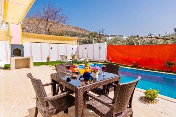 Villa-Busra-uzumlu---TatilVillasi--19_24.jpg