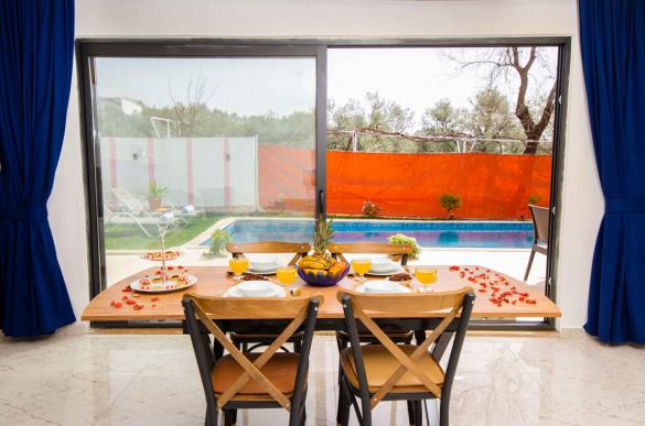 Villa-Busra-uzumlu---TatilVillasi--8_383.jpg