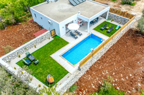 Villa-Guney-60_182.jpg