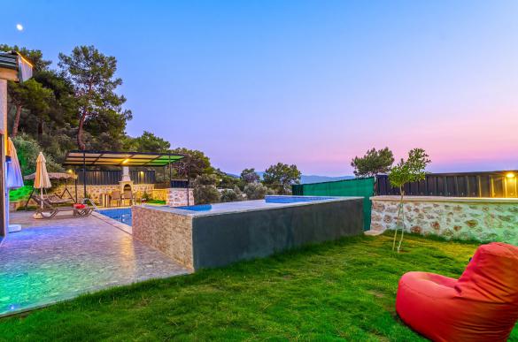 Villa-Love-House-17_626.jpg
