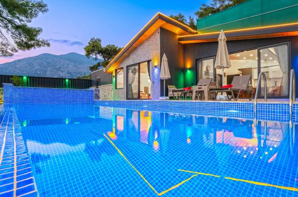 Villa-Love-House-1_799.jpg