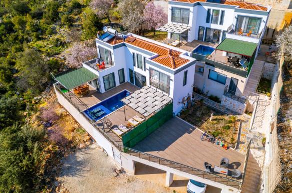 VillaAlpanos-2022--28_916.jpg