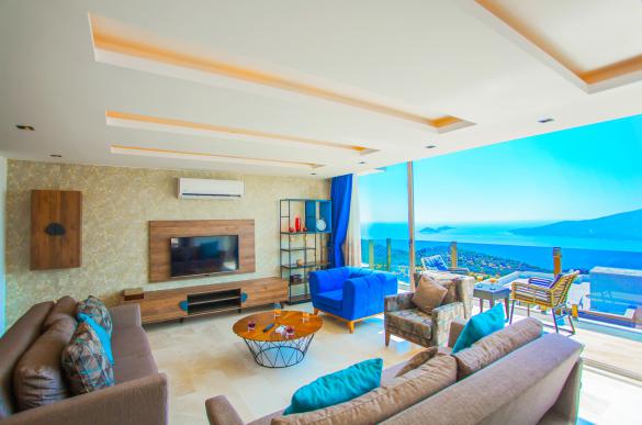 White-Smith-Villa-Daylight-25_459.jpg