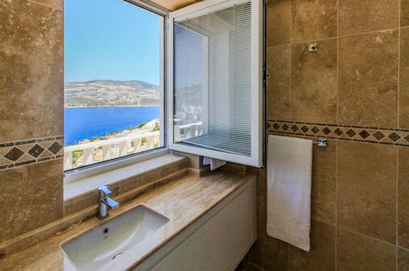 bath1_828.jpg