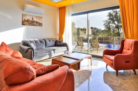 doga-manzarali-jakuzili-tatil-villasi-alvin-24_675_287.jpg