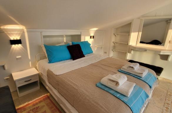 double-rooftop-bedroom_835.jpg
