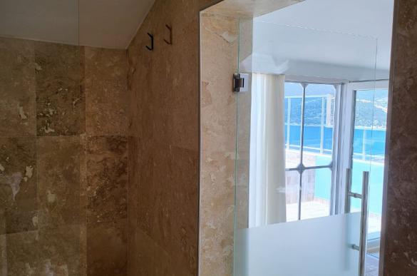 double-room-bathroom_770.jpg