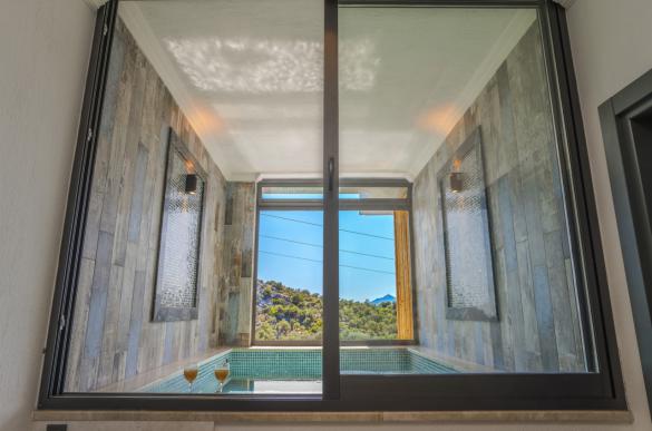 large_olivia-villa-109_352.jpg