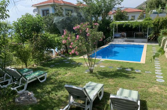 new-pool-area3_153.jpg