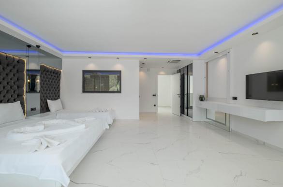 nwm-222954-w1280-villa-yen_772.png