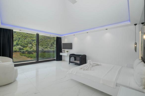 nwm-222974-w1280-villa-yen_74.png
