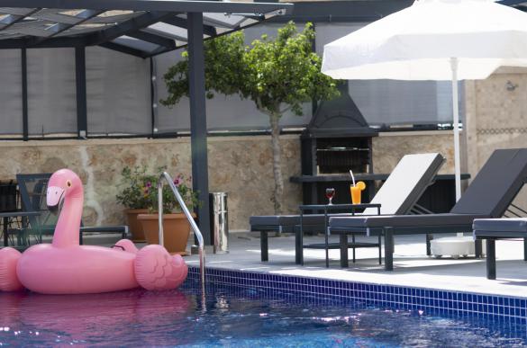 resim24_aef528_villa-elif-kalkan-deniz-manzarali-villaciniz-28_207_966.jpg