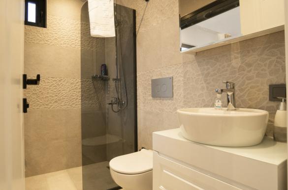 resim46_05b871_villa-elif-kalkan-deniz-manzarali-villaciniz-44_964_818.jpg