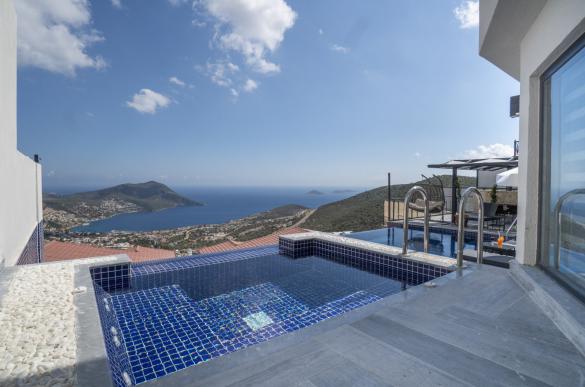 resim5_b511af_villa-elif-kalkan-deniz-manzarali-villaciniz-16_9_865.jpg