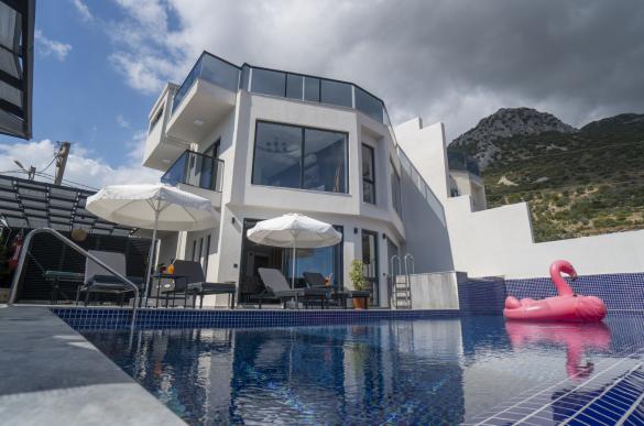 resim7_a58b18_villa-elif-kalkan-deniz-manzarali-villaciniz-18_942_332.jpg