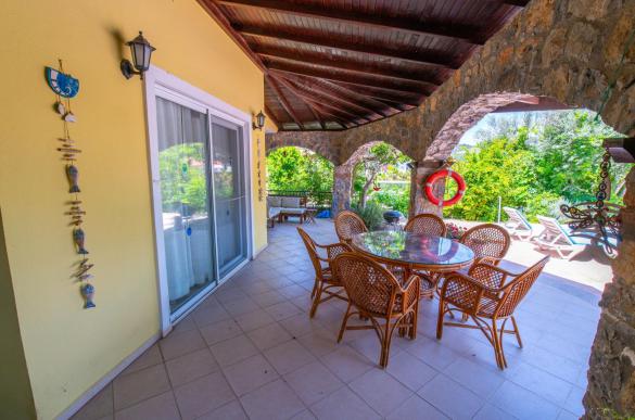 villa-alora--ege-tatil-evleri-15_824_833.jpeg