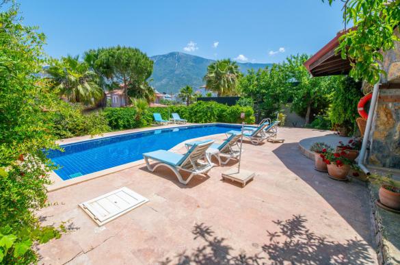 villa-alora--ege-tatil-evleri-18_493_302.jpeg