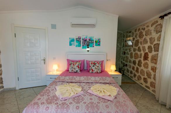 villa-atilgan-102_615_907.jpg