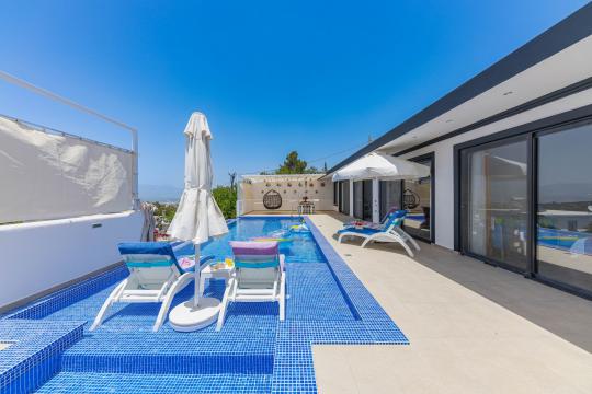 Villa-7300